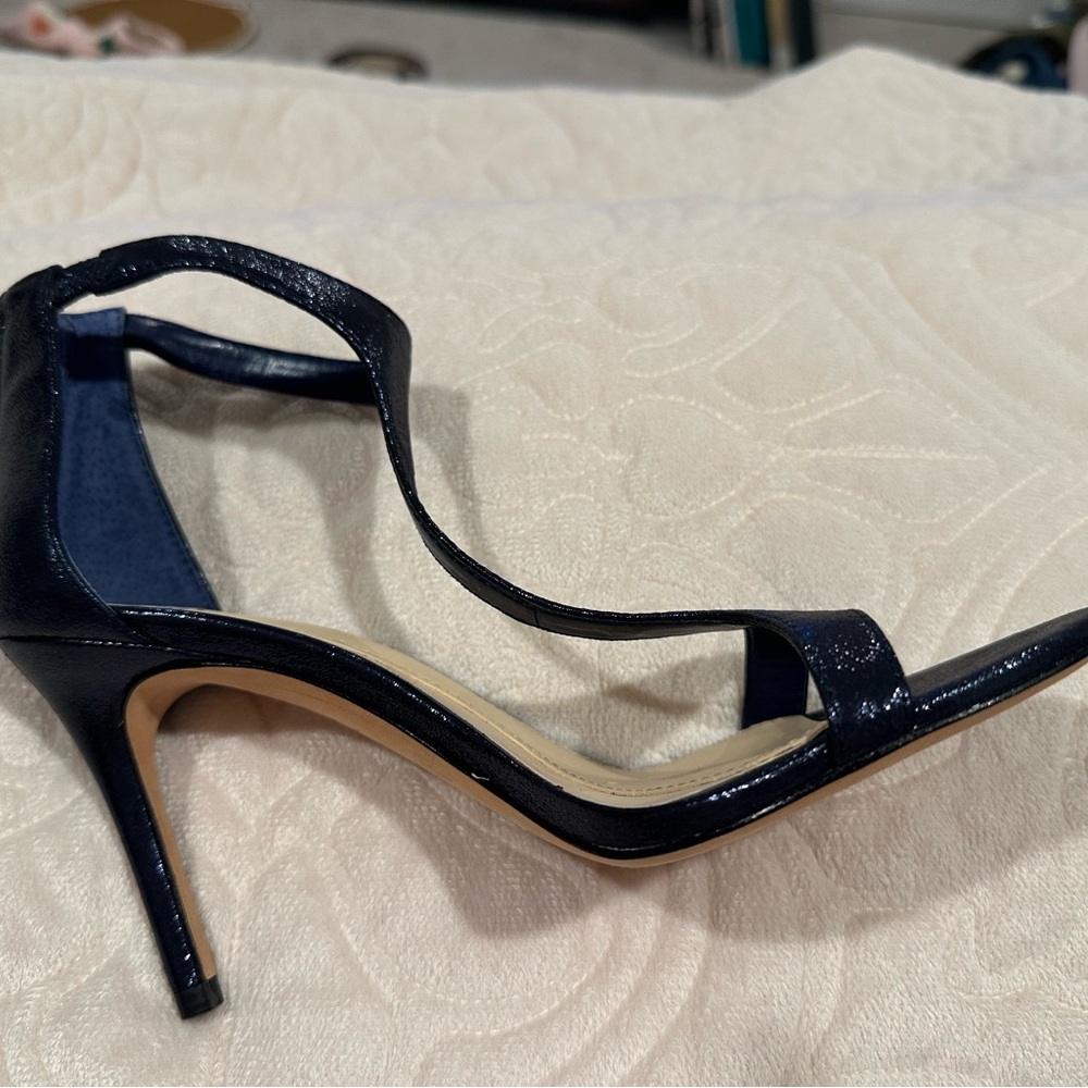 Vince Camuto Chic Imagine 4” heel in shimmering Phoebe Blue - Size 7.5